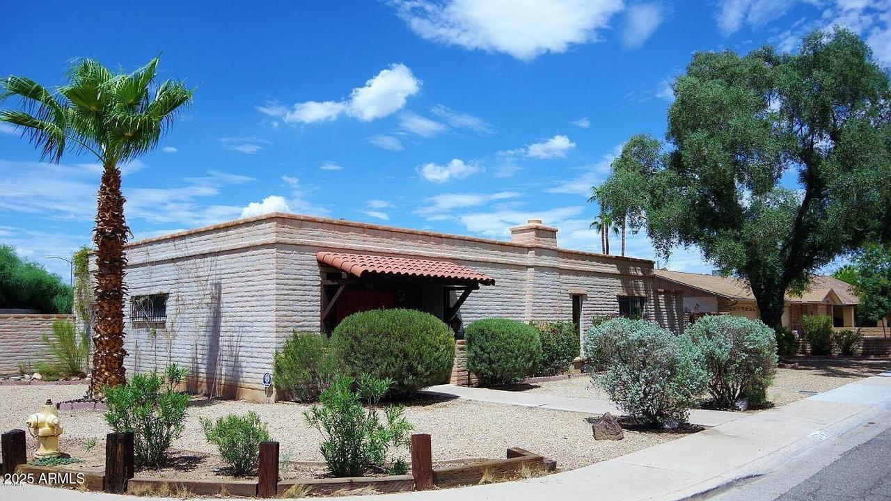 5742 W Frier Dr., Glendale, AZ 85301