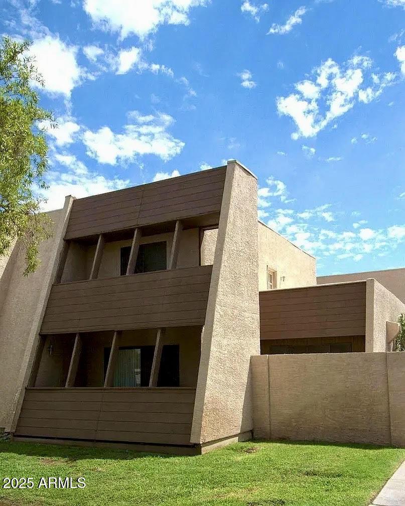 635 W 13th St., Tempe, AZ 85281