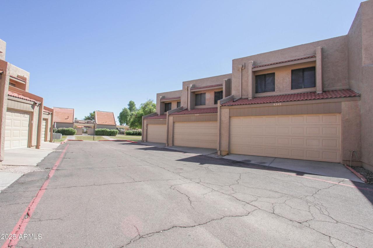 4345 W State Ave., Glendale, AZ 85301
