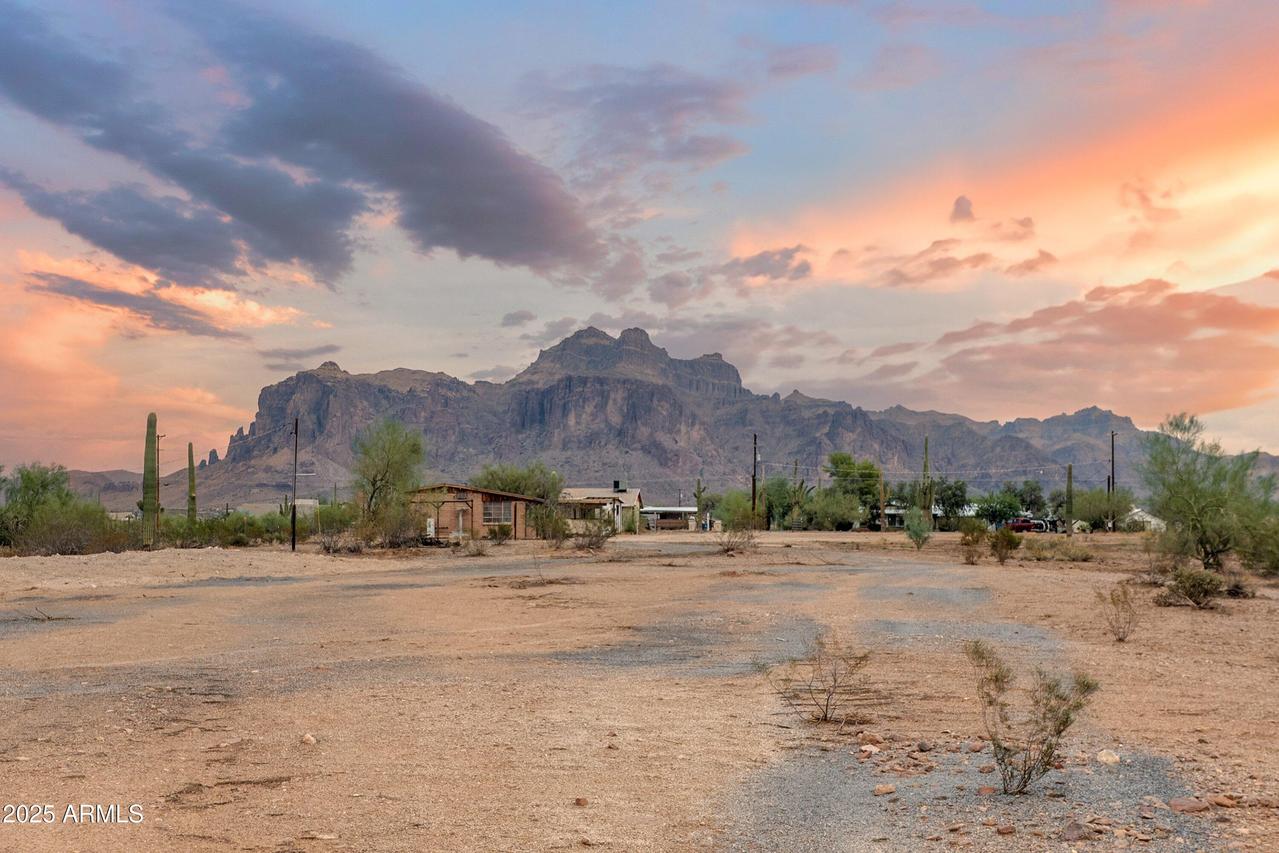 1907 E Foothill St., Apache Junction, AZ 85119