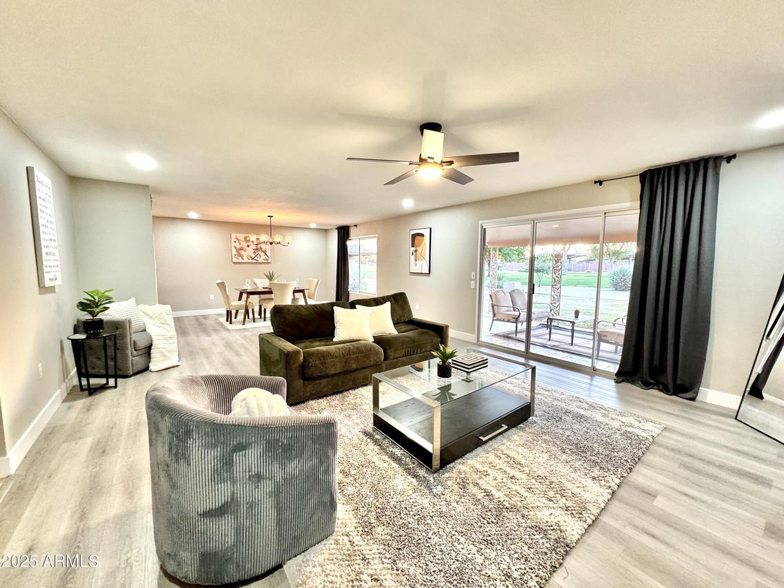 18442 N 104th Ave., Sun City, AZ 85373