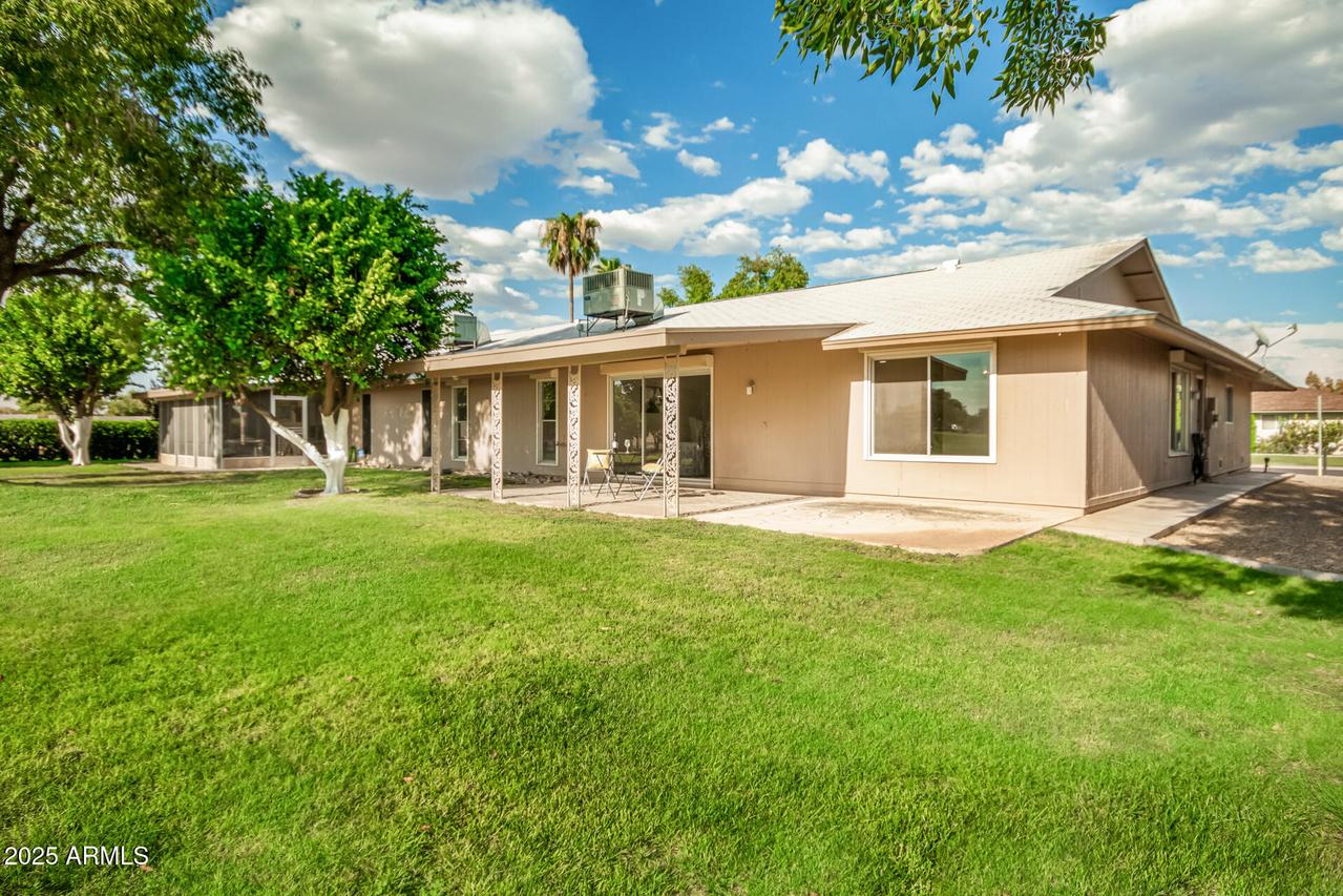 18442 N 104th Ave., Sun City, AZ 85373