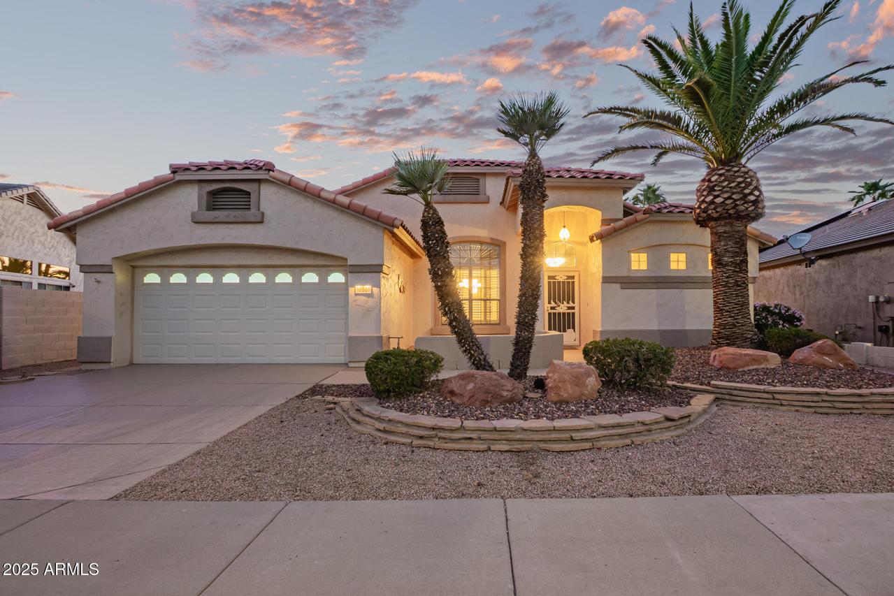 17806 N Becke Ln., Surprise, AZ 85374