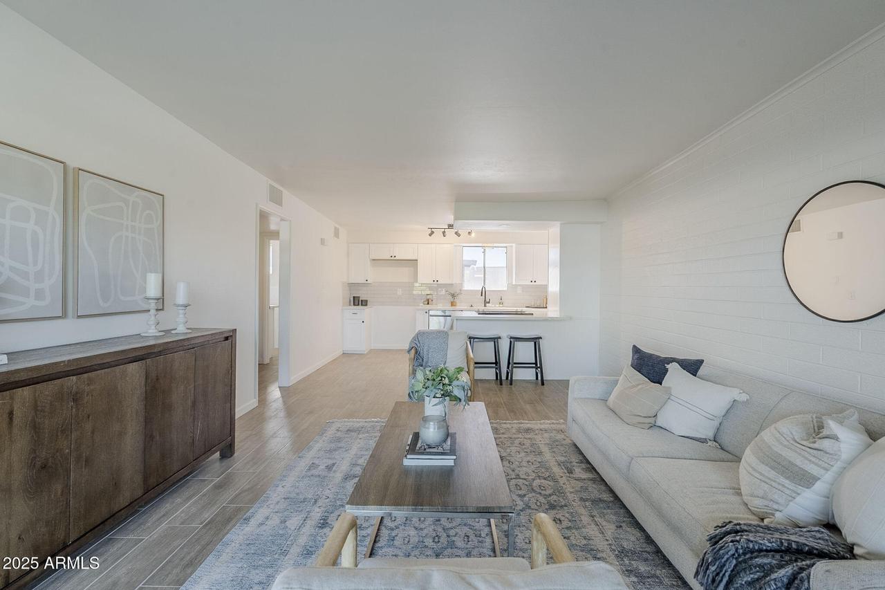 6824 E 2nd St. #204, Scottsdale, AZ 85251