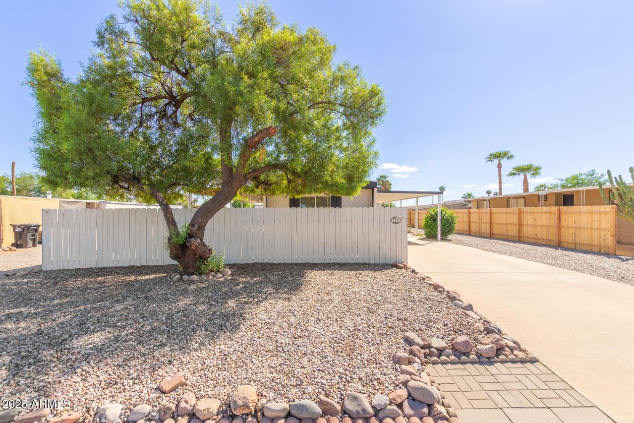7711 E Farmdale Ave., Mesa, AZ 85208