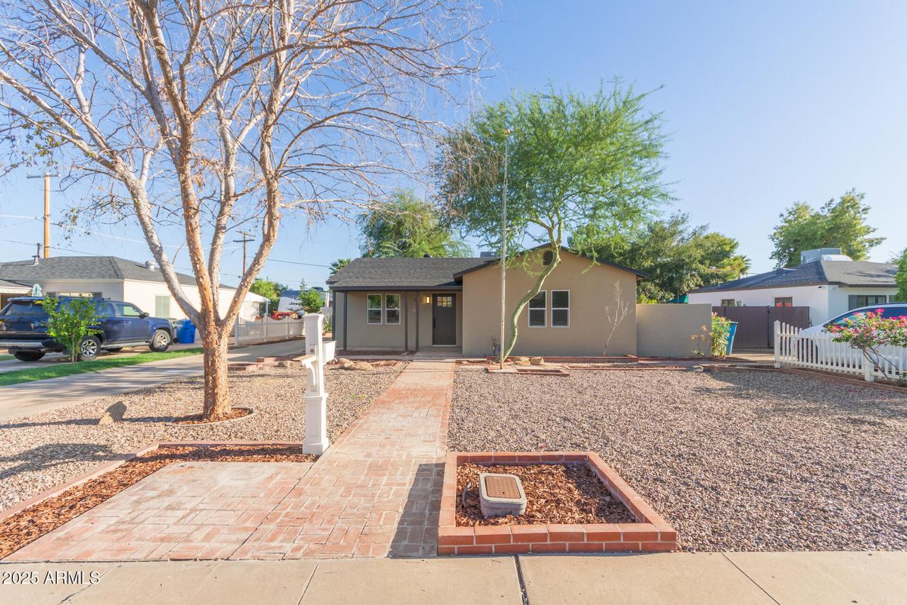913 W Turney Ave., Phoenix, AZ 85013