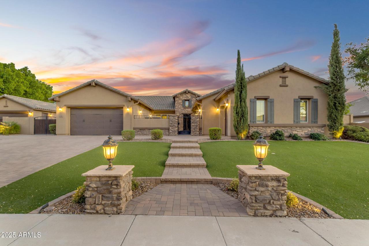 6961 E Ivyglen St., Mesa, AZ 85207