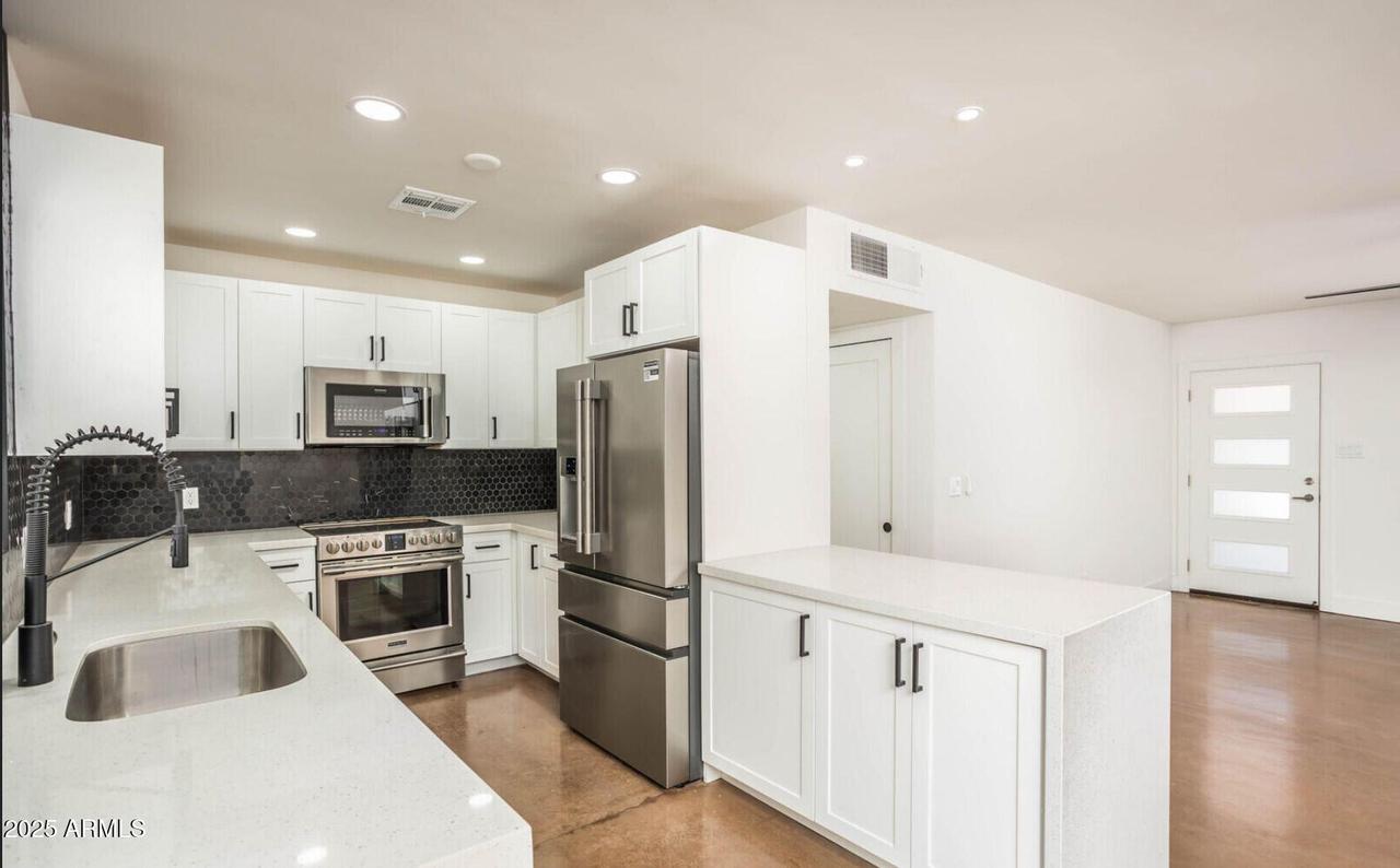 4721 N 24th St., Phoenix, AZ 85016