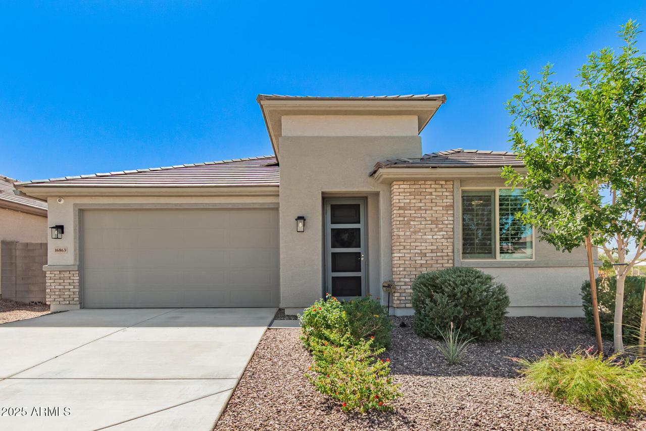 16863 W Maya Way, Surprise, AZ 85387