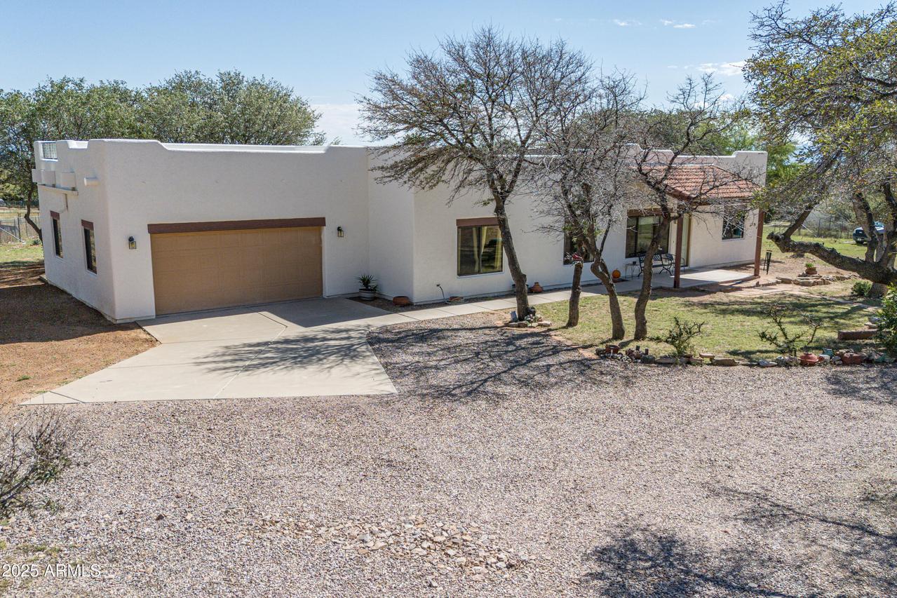 8121 S Furlong St., Hereford, AZ 85615