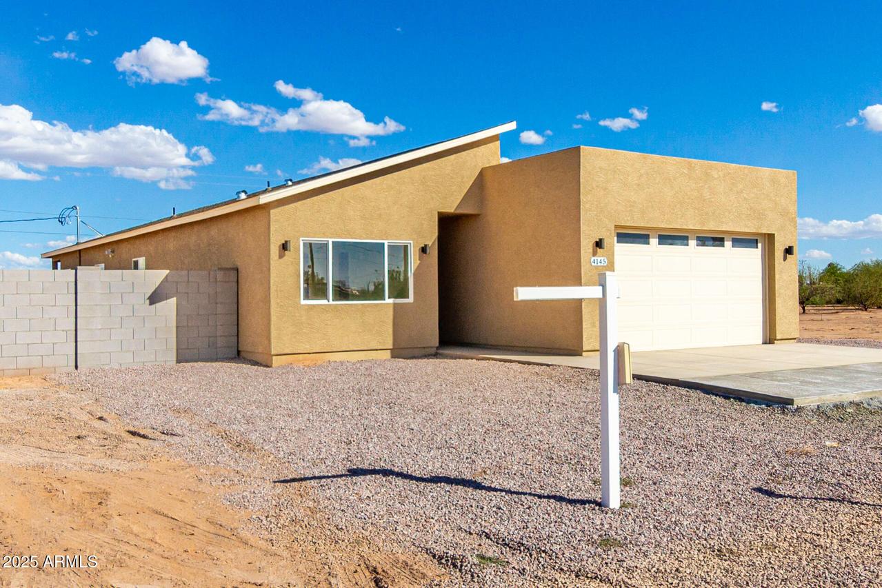 4145 N Golden St., Eloy, AZ 85131