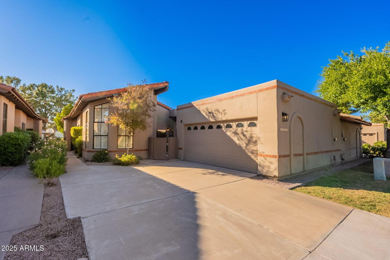 11614 N 40th Pl., Phoenix, AZ 85028