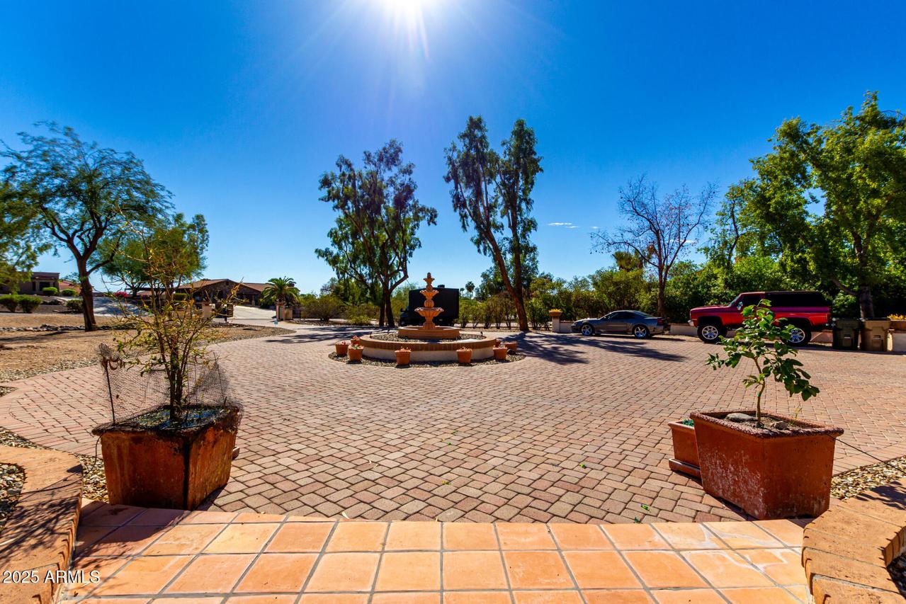 13022 W Solano Dr., Litchfield Park, AZ 85340
