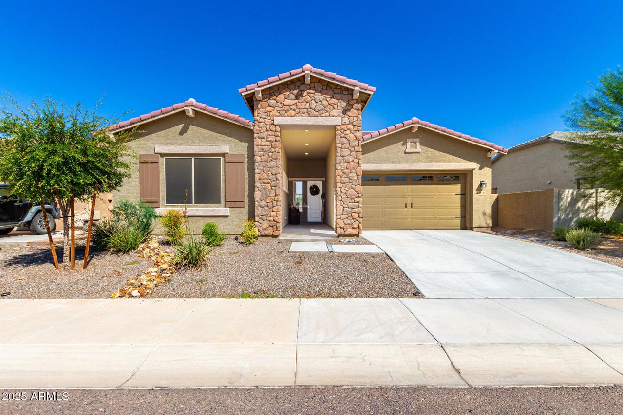 18522 W Thistle Landing Dr., Goodyear, AZ 85338