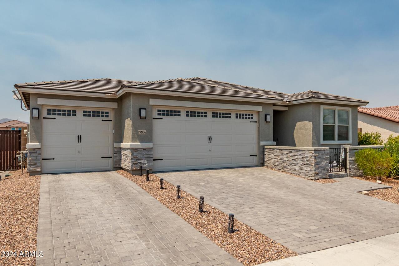 19806 W San Miguel Ave., Litchfield Park, AZ 85340