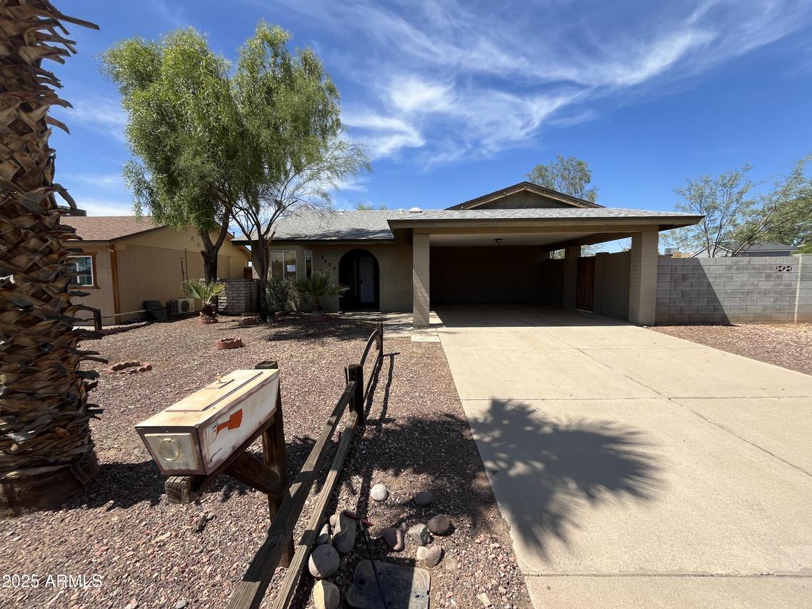 8658 W Earll Dr., Phoenix, AZ 85037