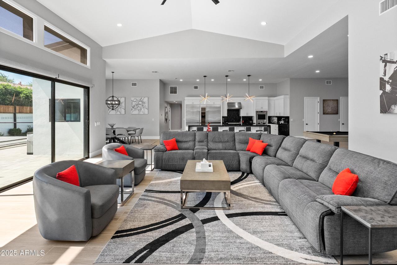 6715 E Montecito Ave., Scottsdale, AZ 85251