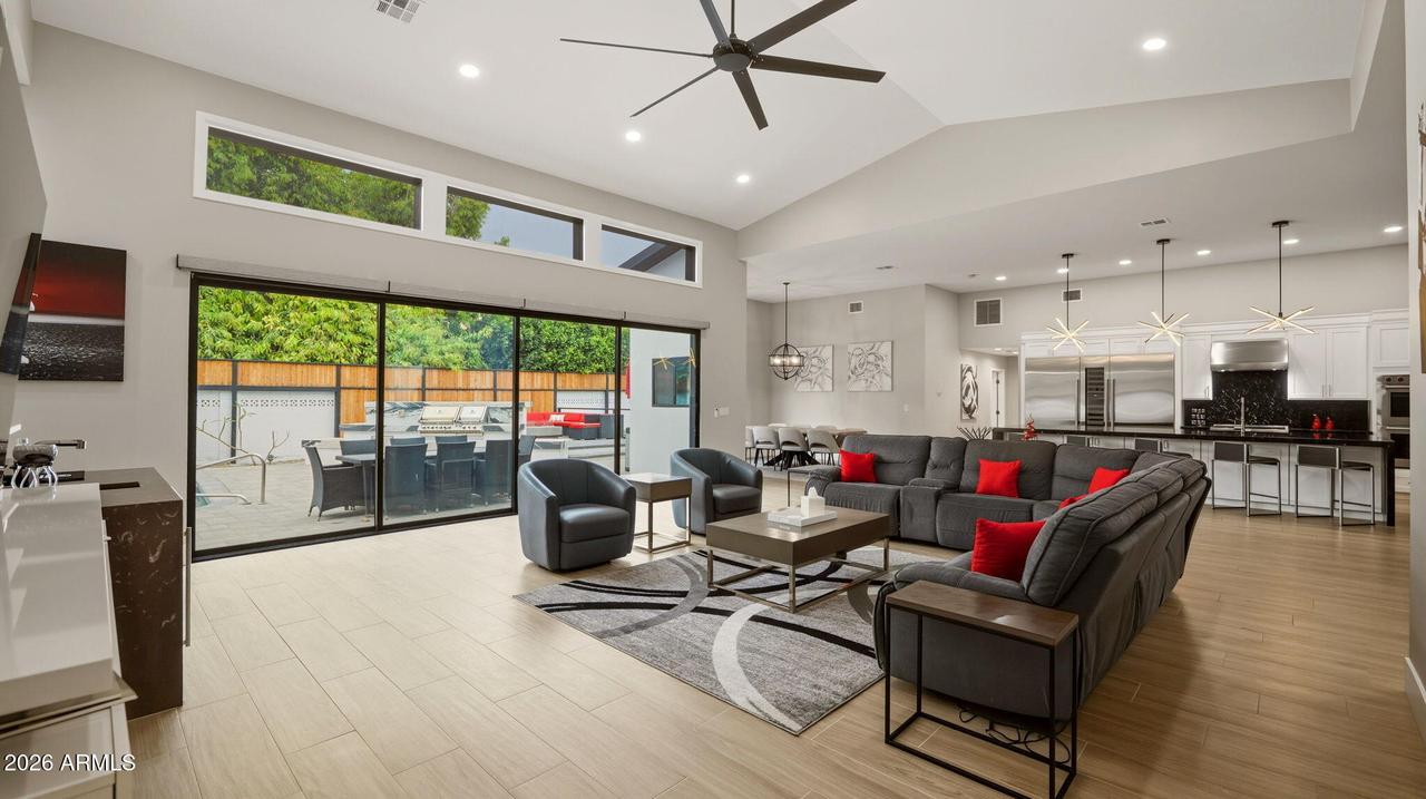 6715 E Montecito Ave., Scottsdale, AZ 85251