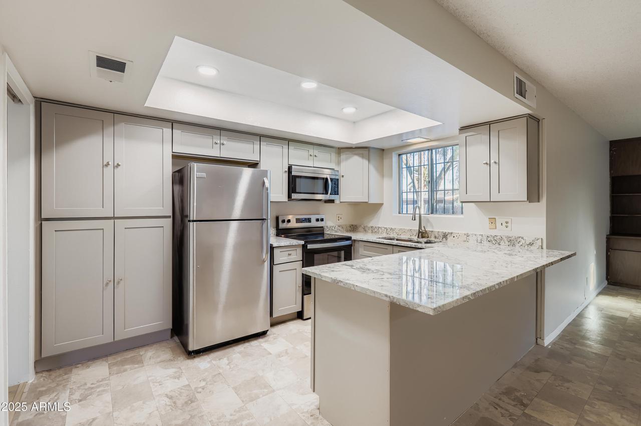 3741 W Davidson Ln., Phoenix, AZ 85051