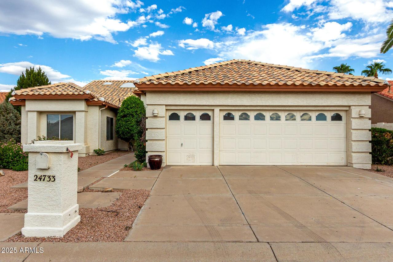 24733 S Saddletree Dr., Sun Lakes, AZ 85248
