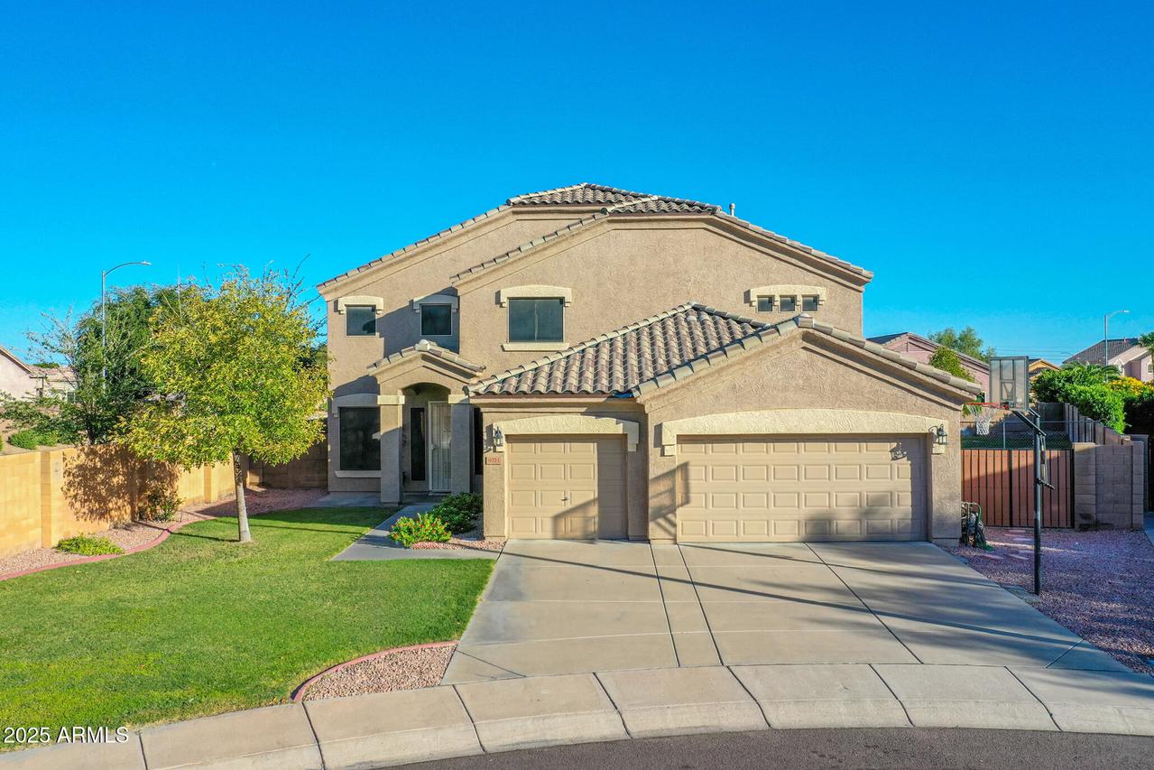 9321 W Clara Ln., Peoria, AZ 85382
