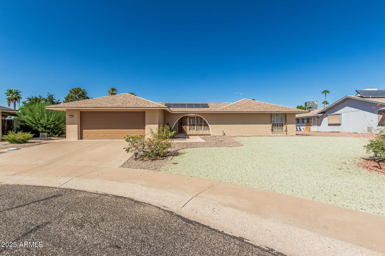 9870 W Comstock Ct., Sun City, AZ 85373