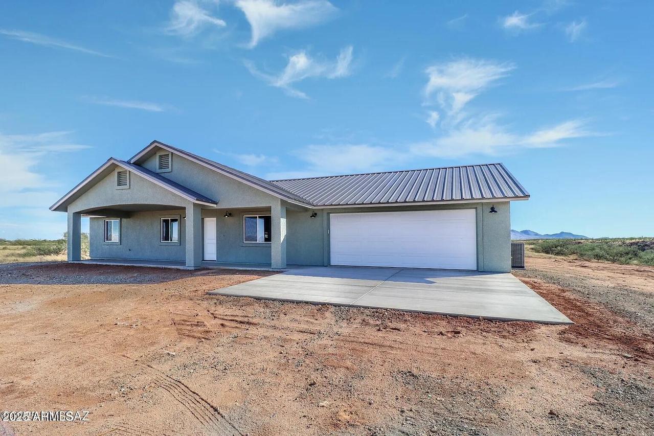 46210 N 36th Dr., New River, AZ 85087