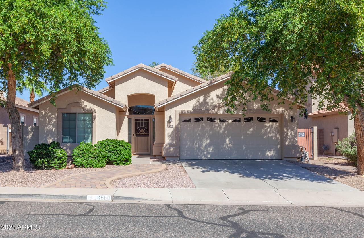16550 W Desert Ln., Surprise, AZ 85388