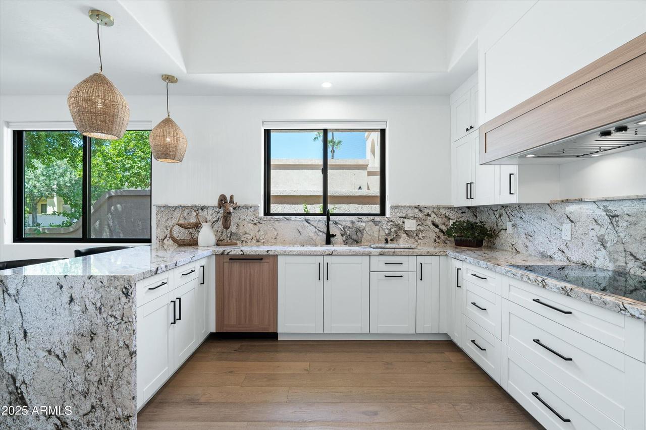 10118 E Cinnabar Ave., Scottsdale, AZ 85258