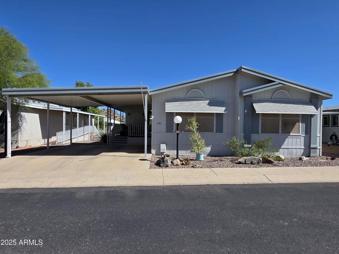 2233 E Behrend Dr. #250, Phoenix, AZ 85024