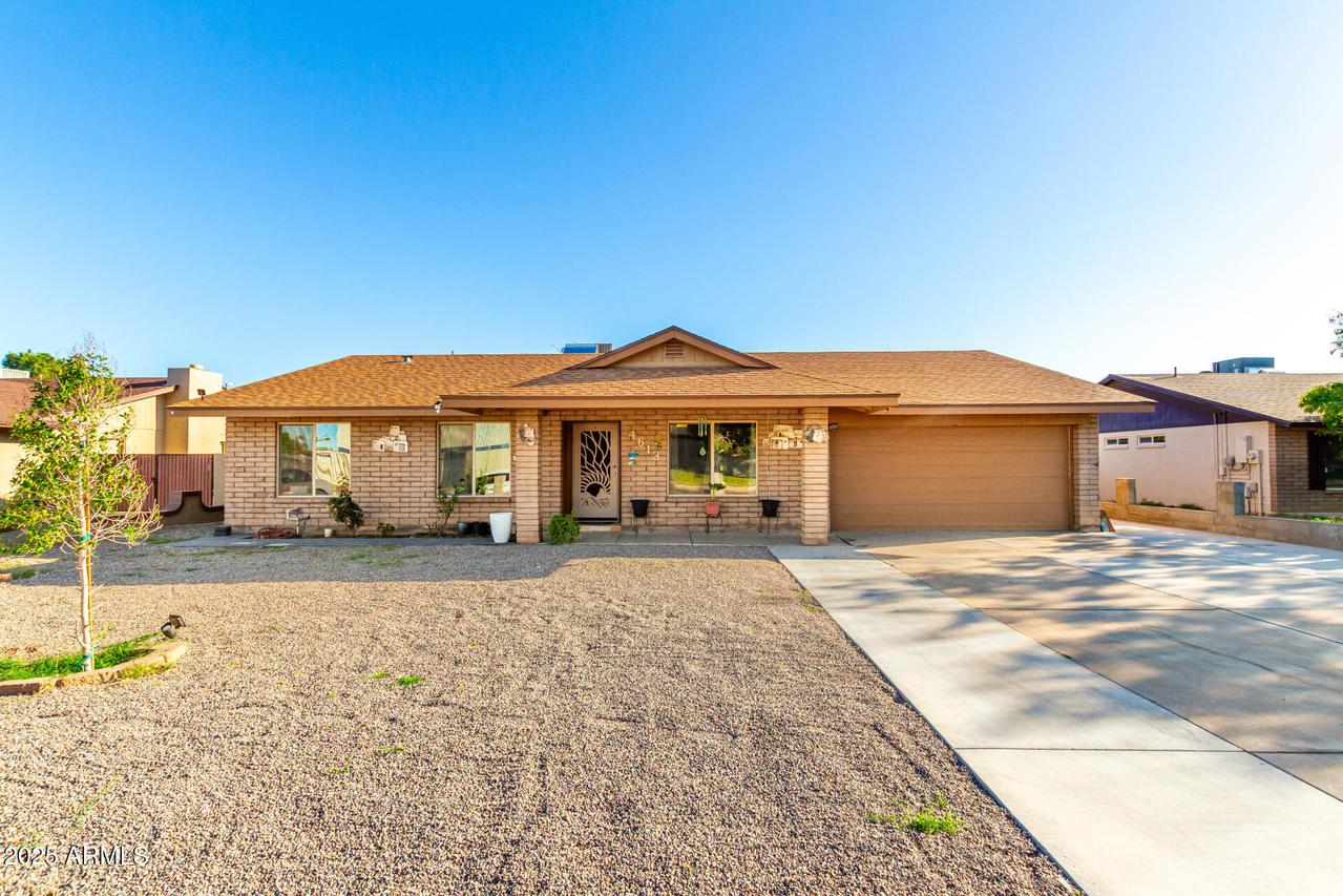 4613 W Mountain View Rd., Glendale, AZ 85302