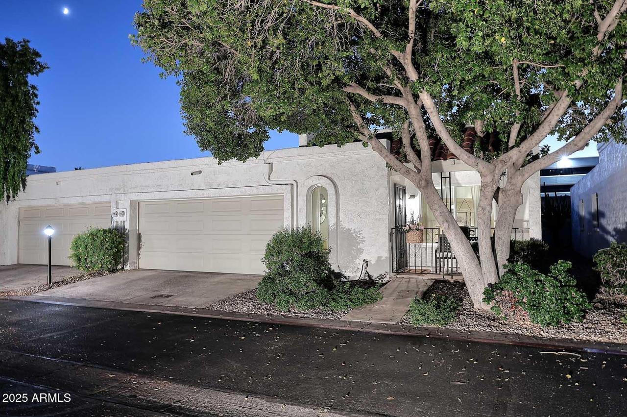 5342 N Las Casitas Pl., Phoenix, AZ 85016