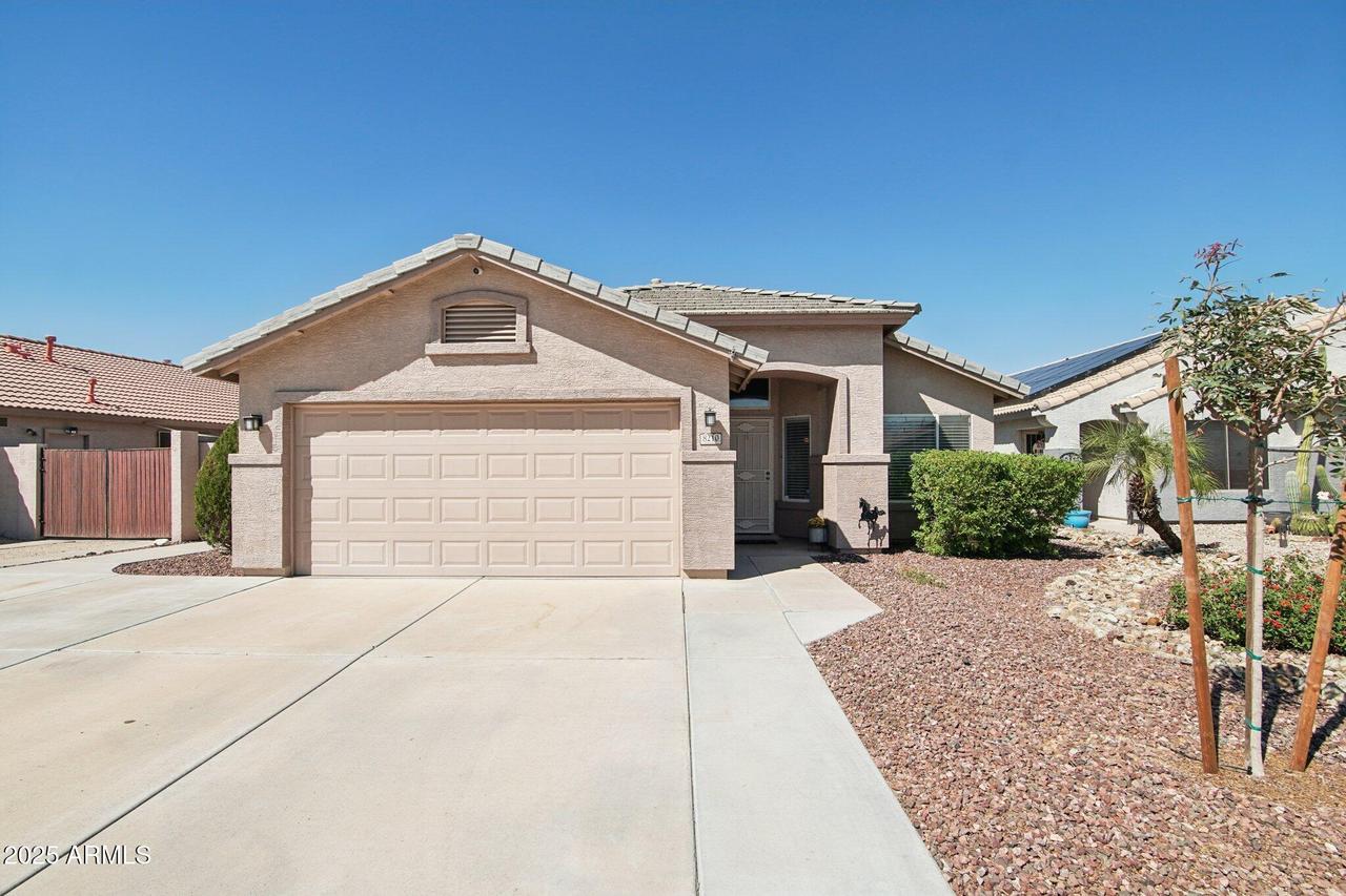 8210 W Clara Ln., Peoria, AZ 85382