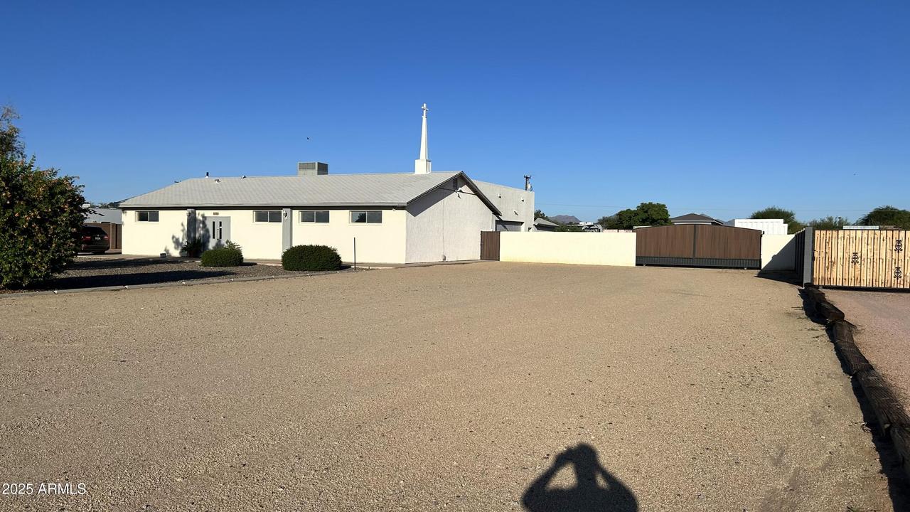 15703 N 36th St., Phoenix, AZ 85032