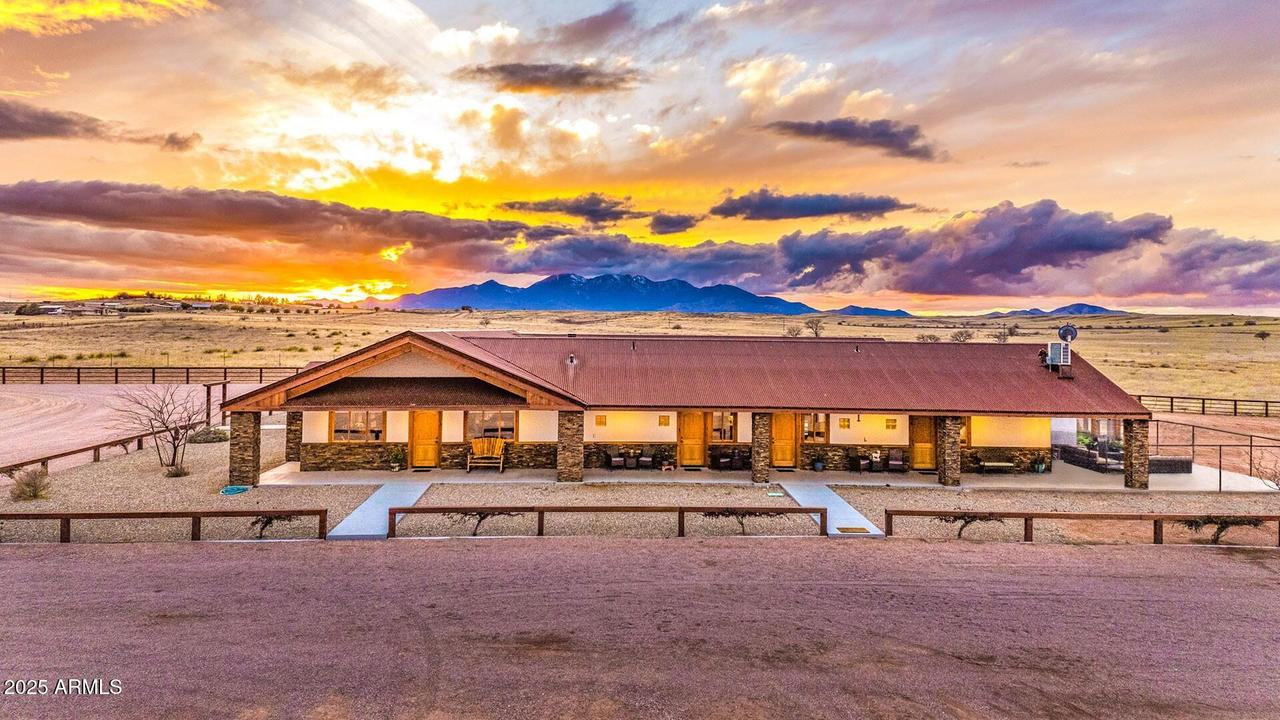 68 Curly Horse Ranch Rd., Sonoita, AZ 85637