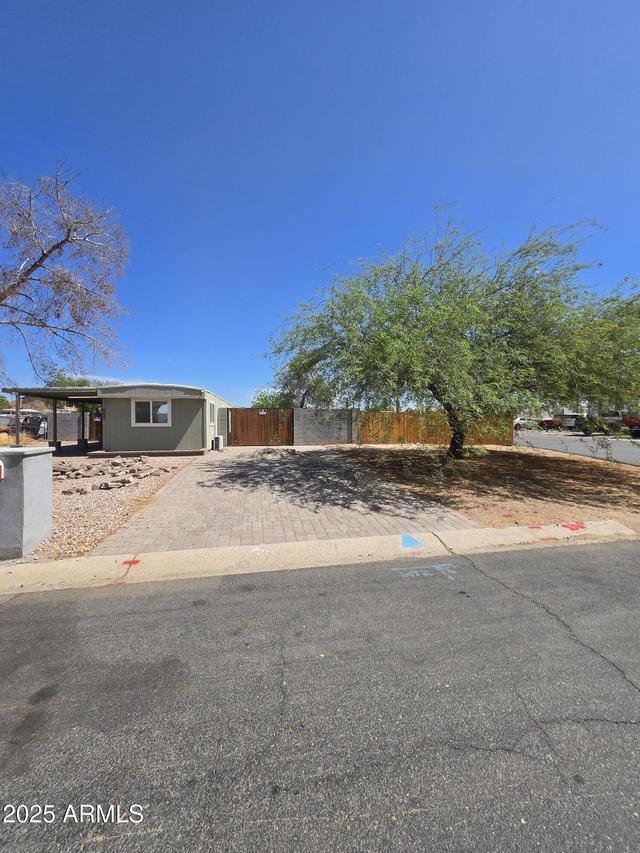 8232 E Albany St., Mesa, AZ 85207