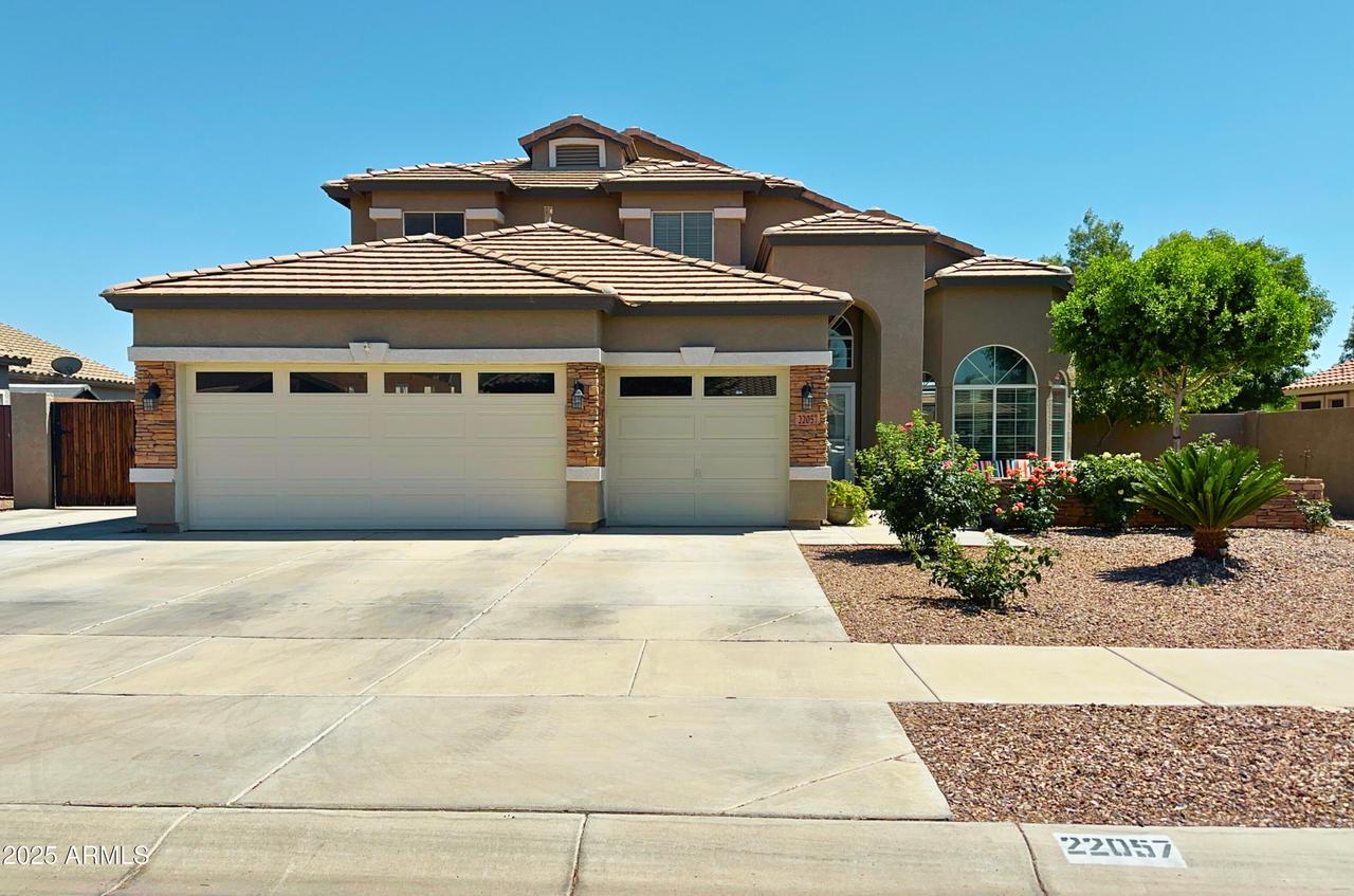 22057 E Calle De Flores St., Queen Creek, AZ 85142