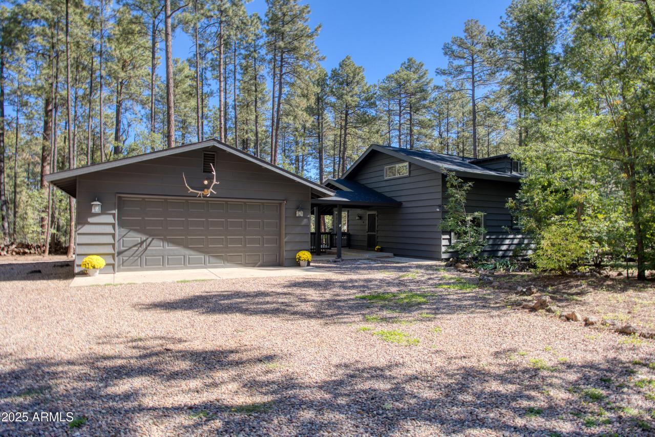 3680 Woodpecker Ln., Pinetop, AZ 85935