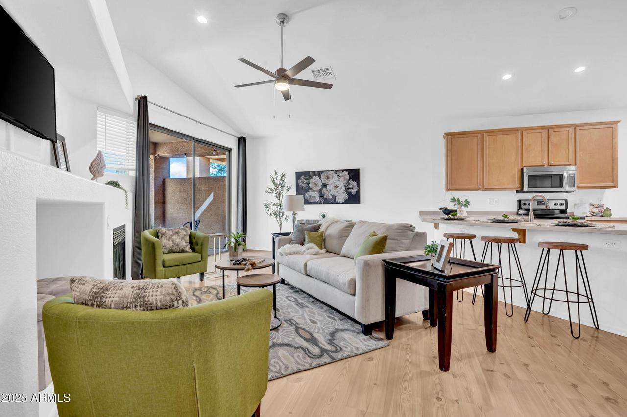 3252 E Maldonado Dr., Phoenix, AZ 85042