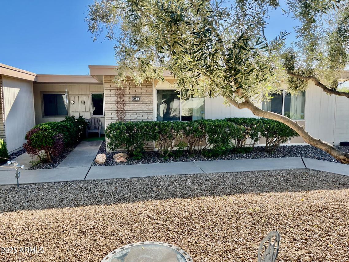 9921 W Hutton Dr., Sun City, AZ 85351