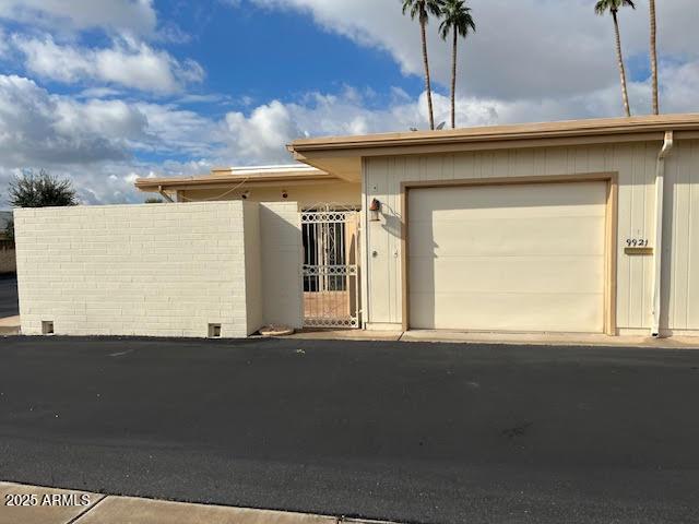 9921 W Hutton Dr., Sun City, AZ 85351