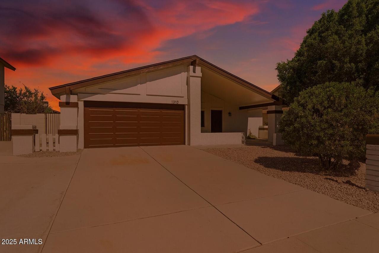 1310 E Redmon Dr., Tempe, AZ 85283