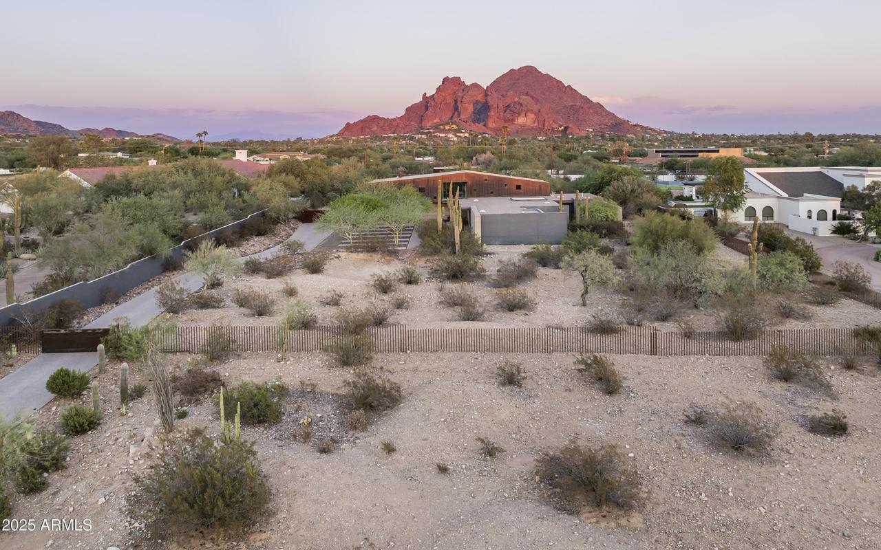 5555 N Camino Del Contento St., Paradise Valley, AZ 85253