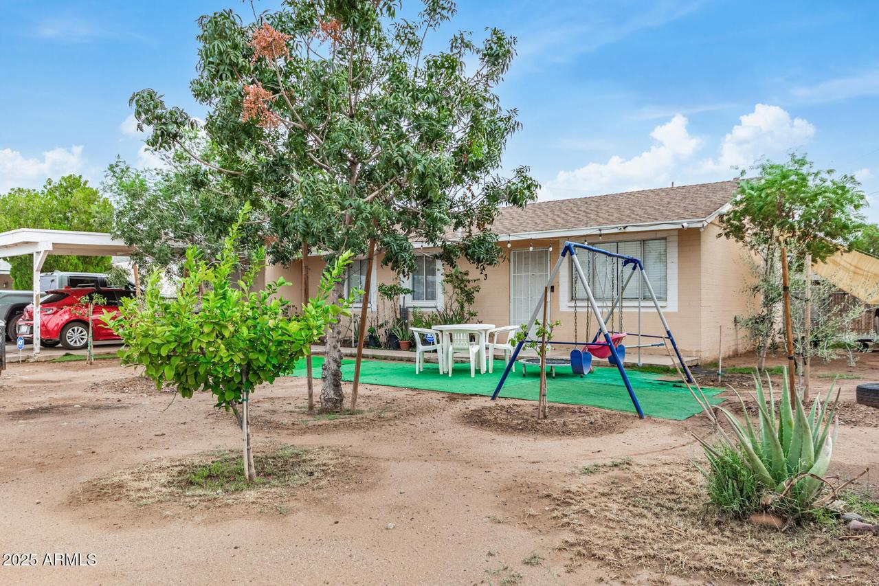 2223 E Sheraton Ln., Phoenix, AZ 85040