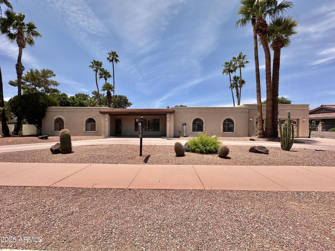 1124 N Villa Nueva Dr., Litchfield Park, AZ 85340