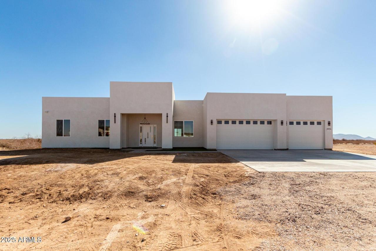 37911 W Rancho Dr., Tonopah, AZ 85354