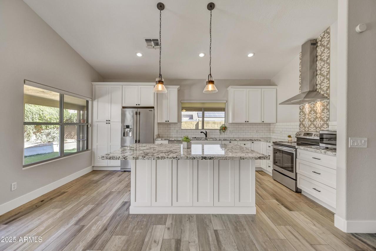 4250 E Hartford Ave., Phoenix, AZ 85032