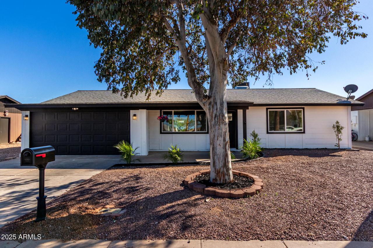 2137 E Inverness Ave., Mesa, AZ 85204