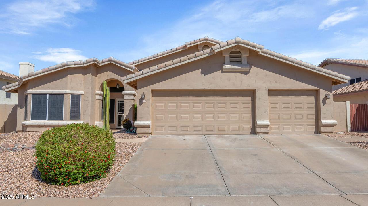 2718 E South Fork Dr., Phoenix, AZ 85048