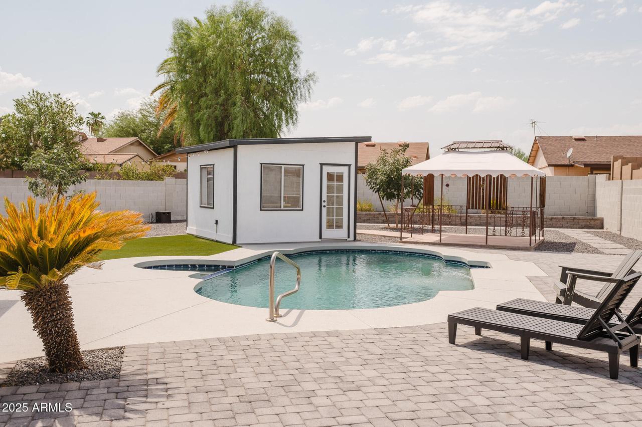542 W Vaughn St., Tempe, AZ 85283